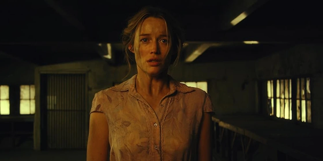 Sarah Dumont en bab