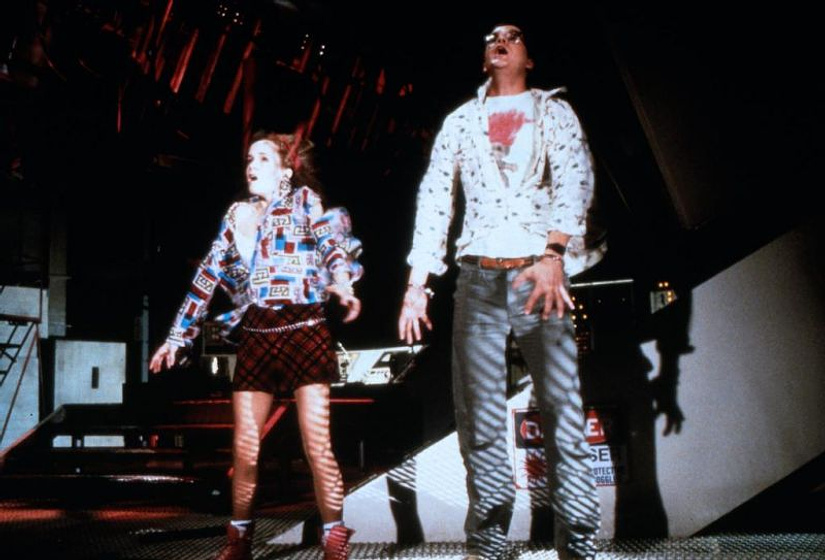 Tim Robbins y Lea Thompson en Howard... un nuevo héroe