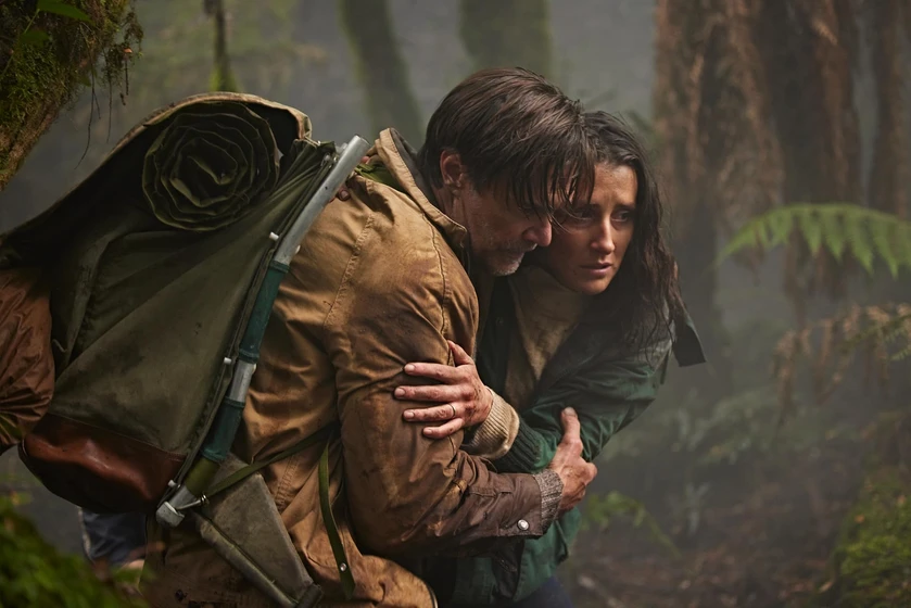 Robin McLeavy y Jeremy Lindsay Taylor en naturaleza-salvaje