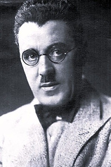 picture of actor George Carney