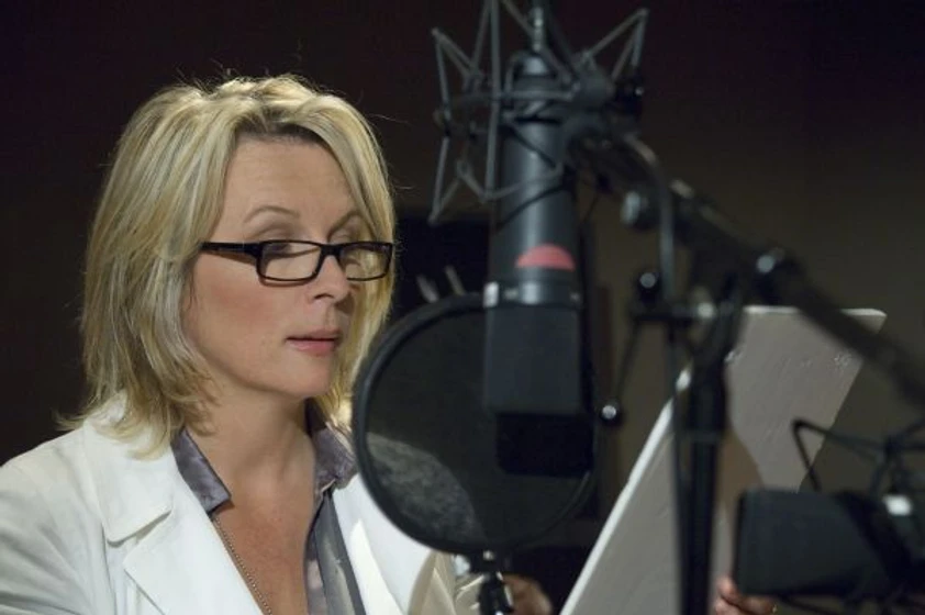 Jennifer Saunder en los-mundos-de-coraline