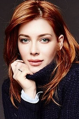 picture of actor Elena Satine