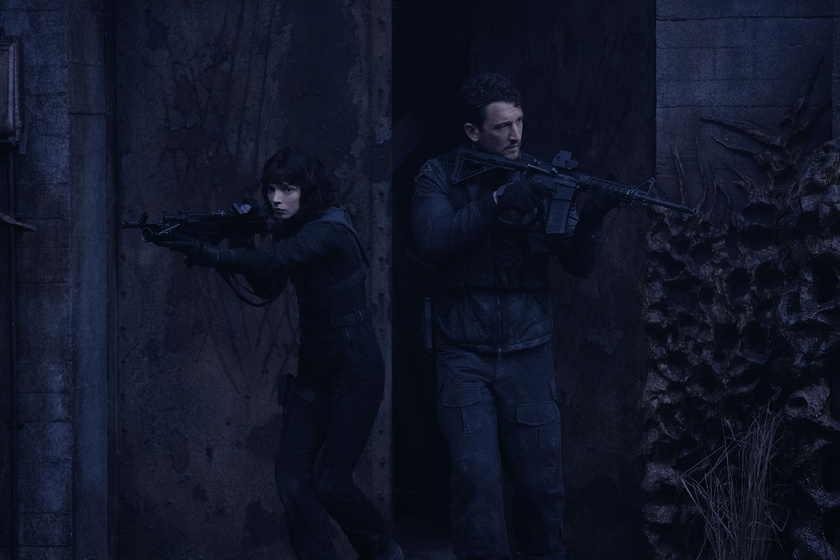 Miles Teller y Anya Taylor-Joy en El Abismo Secreto