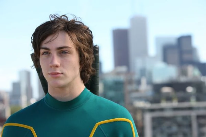 Aaron Taylor-Johnson en Kick-Ass. Listo para machacar