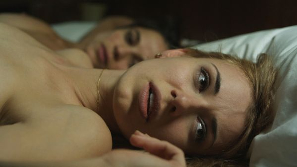 Elena Anaya y Natasha Yarovenko en Habitación en Roma