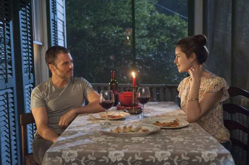James Marsden y Michelle Monaghan en lo-mejor-de-mi-2014