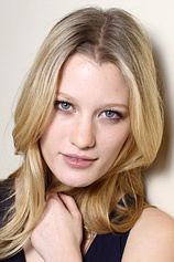 photo of person Ashley Hinshaw