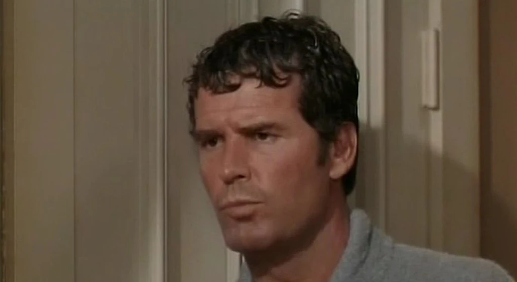 James Garner en marlowe-detective-muy-privado