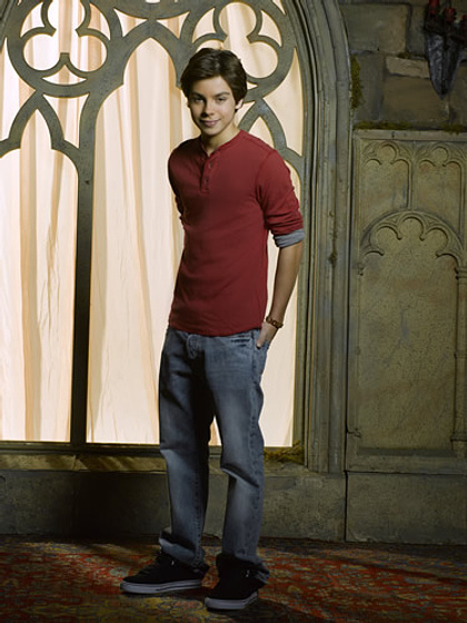 Jake T. Austin en Los magos de Waverly Place