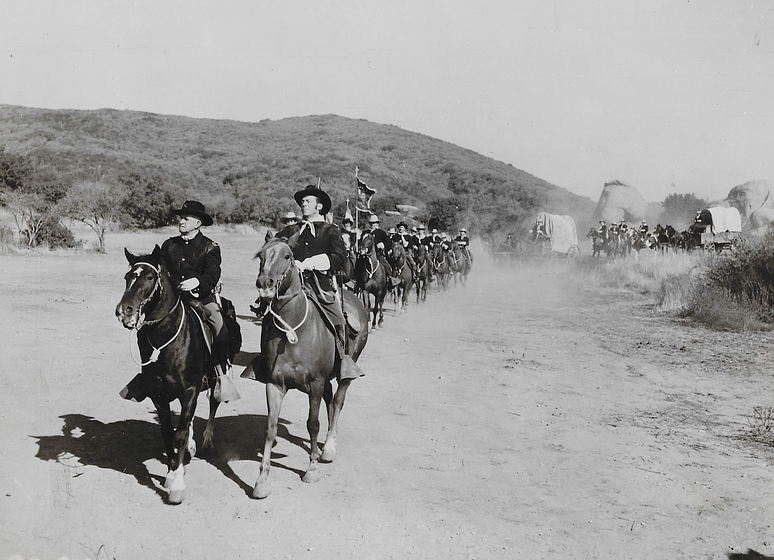 Dennis Moore y Howard Negley en El Rifle que Conquistó el Oeste