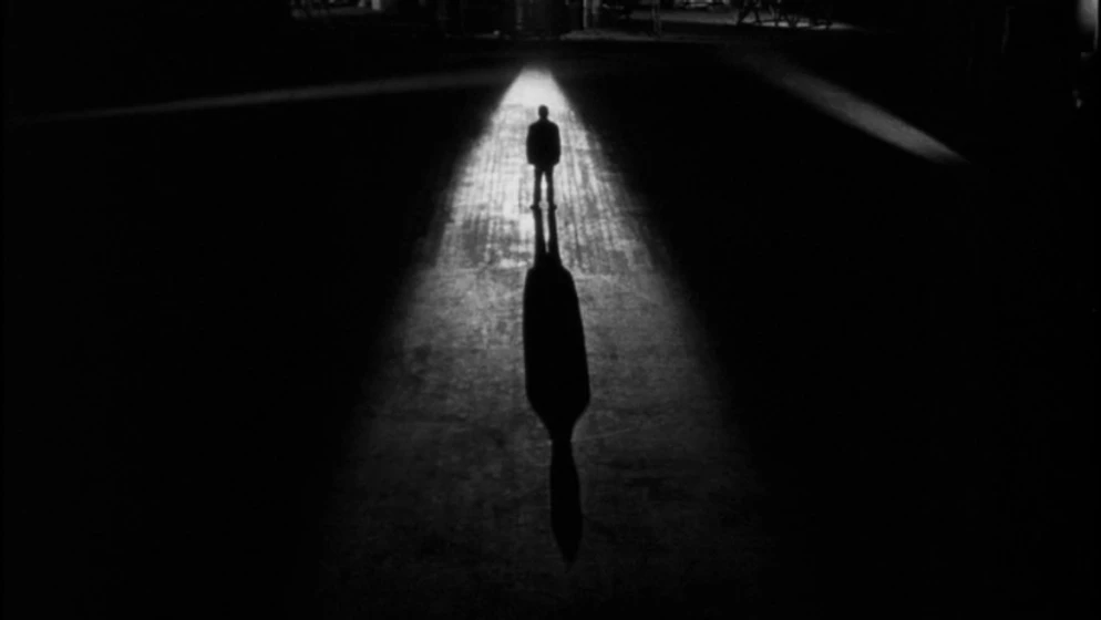 Imagen de falso-culpable (Cameo de Alfred Hitchcock)