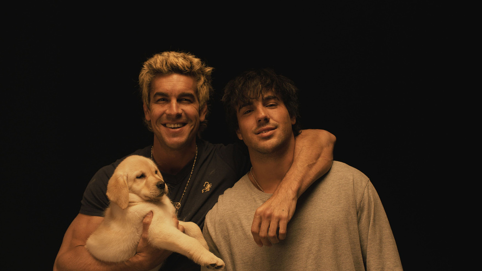 Mario Casas y Óscar Casas en a-puno-descubierto