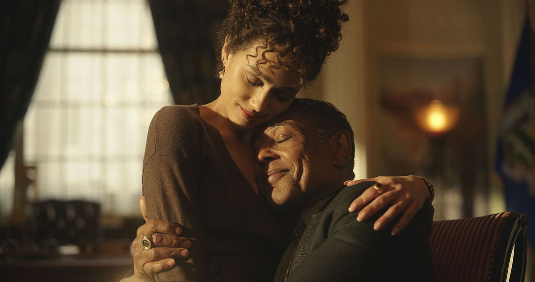 Giancarlo Esposito y Nathalie Emmanuel en Megalópolis
