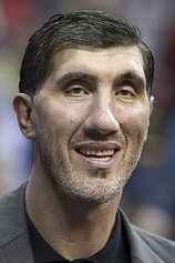 picture of actor Gheorghe Muresan