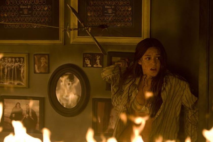 Caroline D'Amore en Hermandad de Sangre