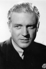 picture of actor Gavin Muir