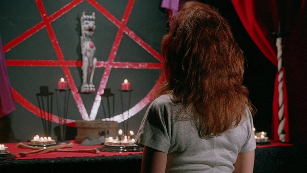 Imagen de satanica-todo-el-mal-en-ella