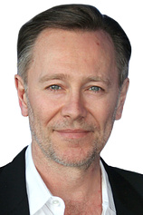 photo of person Peter Outerbridge