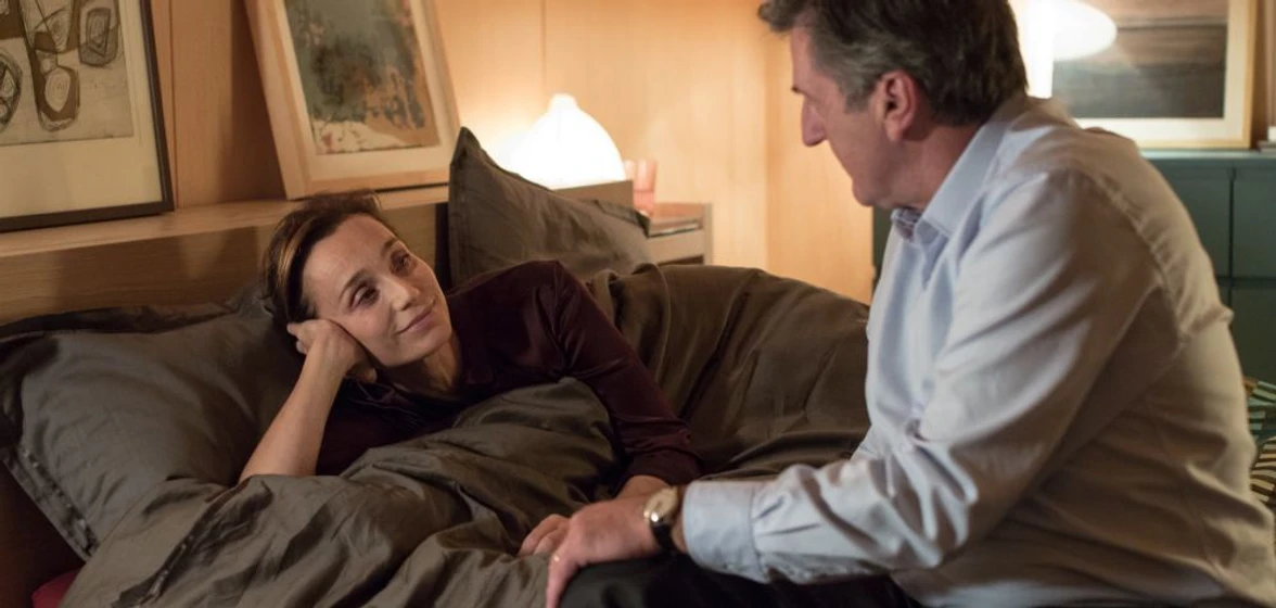 Kristin Scott Thomas y Leïla Bekhti en antes-del-frio-invierno
