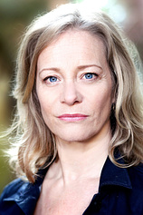picture of actor Emma Cater