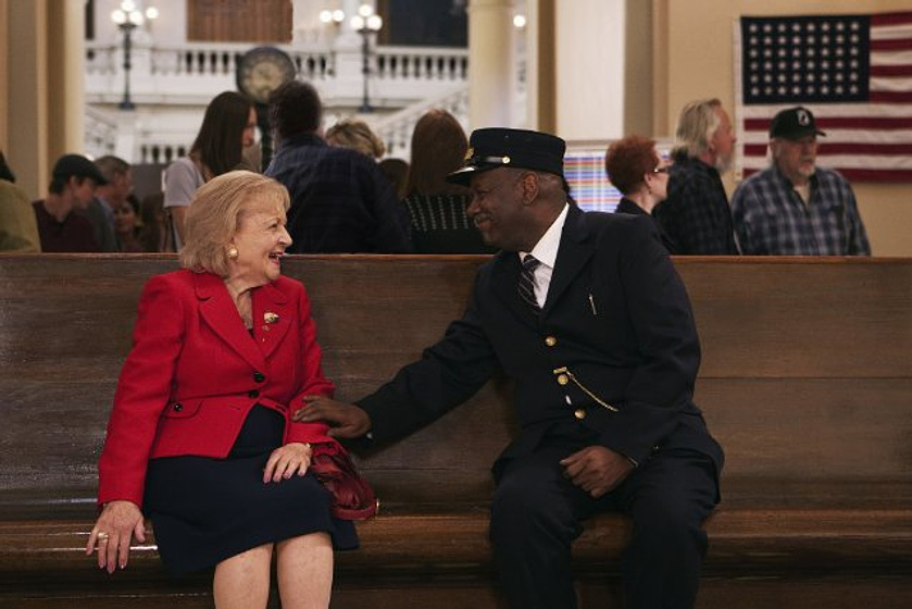 Betty White y Helmar Augustus Cooper en El San Valentín Perdido