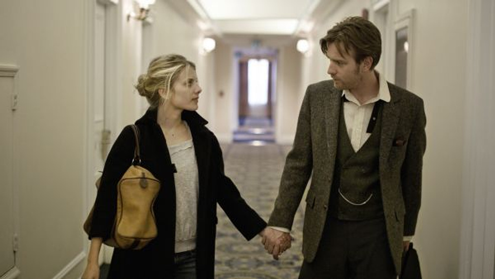 Ewan McGregor y Mélanie Laurent en Beginners (Principiantes)