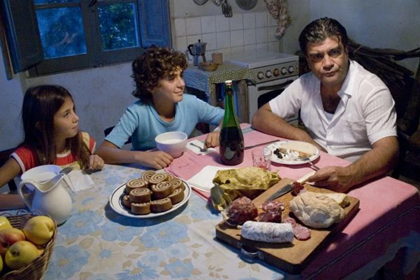 Francesco Pannofino, Marco Leonzi y Greta Castagna en el-hombre-cerilla