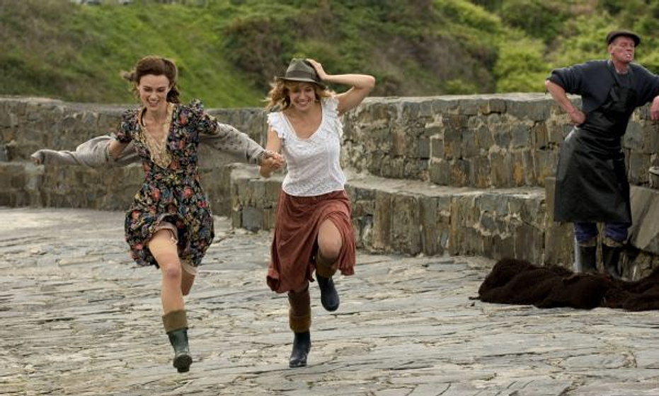 Keira Knightley y Sienna Miller en En el límite del amor