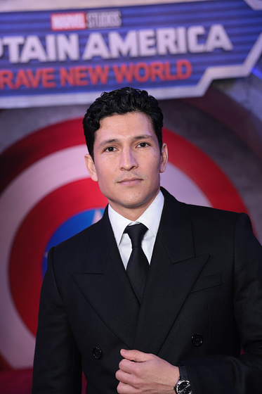 Danny Ramirez en Capitán América: Brave New World (Premiere en Los Angeles. Febrero 2025)