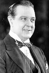 picture of actor Paul Nicholson