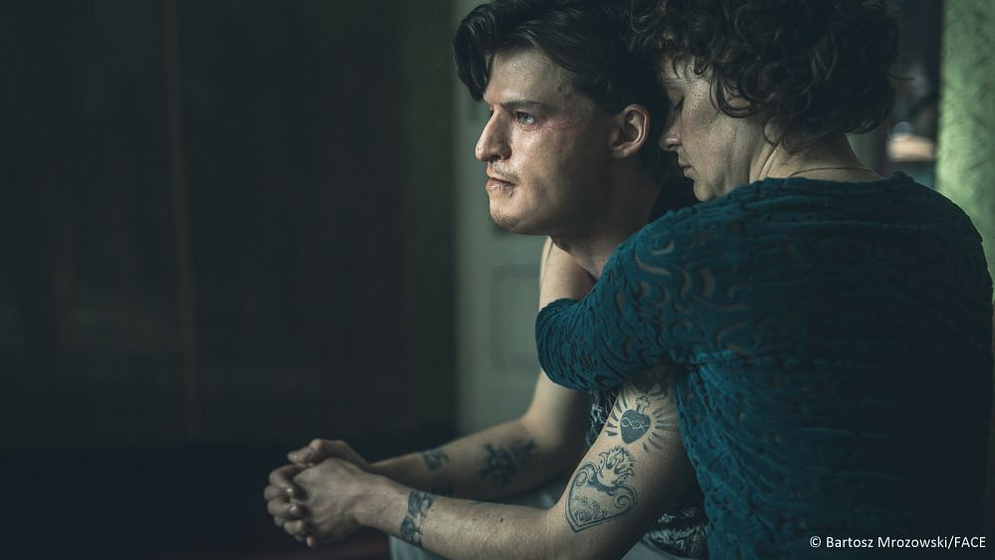 Agnieszka Podsiadlik y Mateusz Kosciukiewicz en Mug