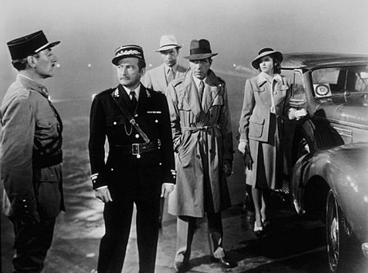 Ingrid Bergman, Humphrey Bogart, Paul Henreid y Claude Rains en Casablanca
