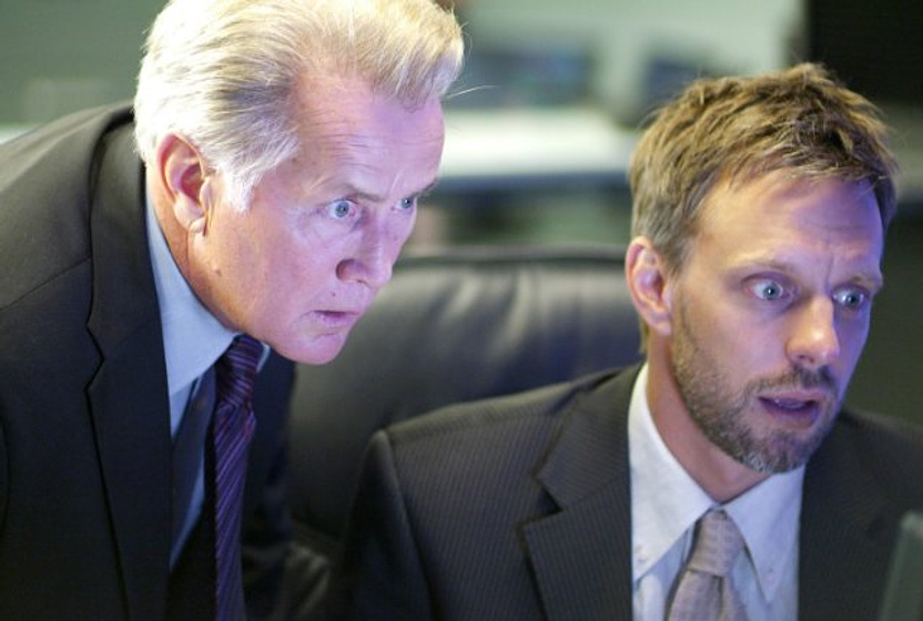 Martin Sheen y Trevor White en La Conspiración del Poder