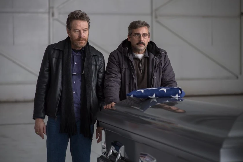 Steve Carell y Bryan Cranston en la-ultima-bandera