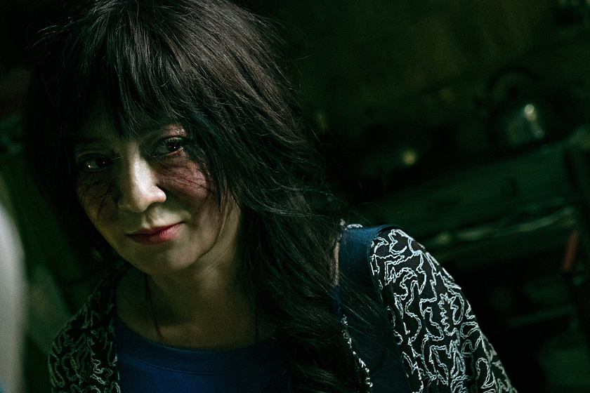 Lotus Wang en la-maldicion-de-la-soga-3