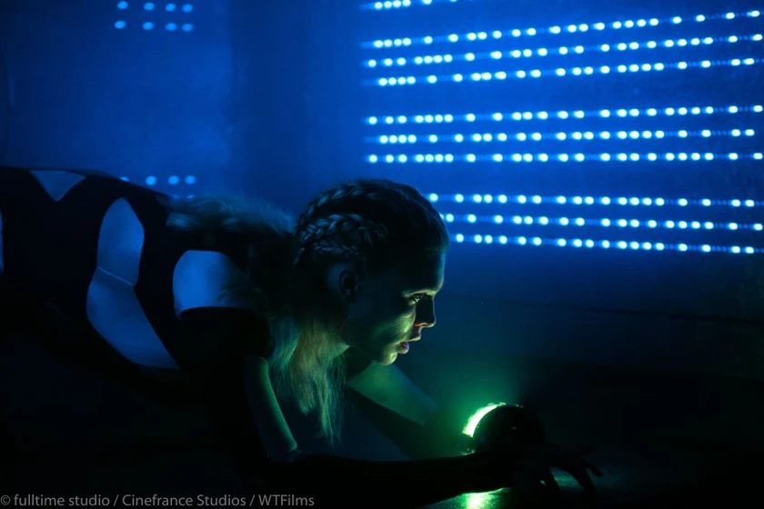Gaia Weiss en el-tubo