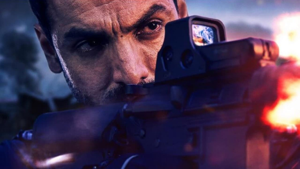 John Abraham en Attack