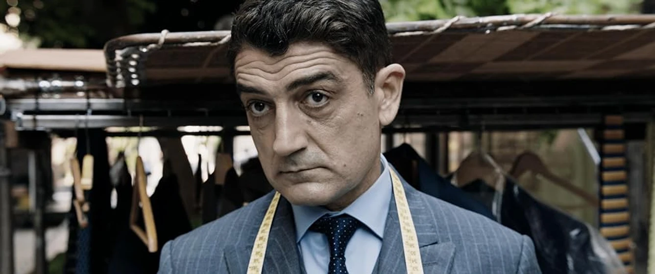 Dimitris Imellos en tailor-el-sastre