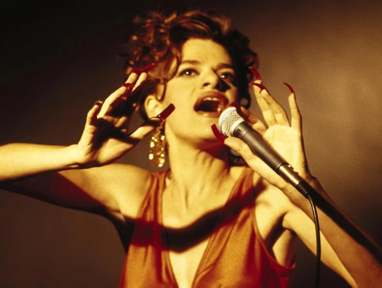 Sandra Bernhard en without-you-i-m-nothing