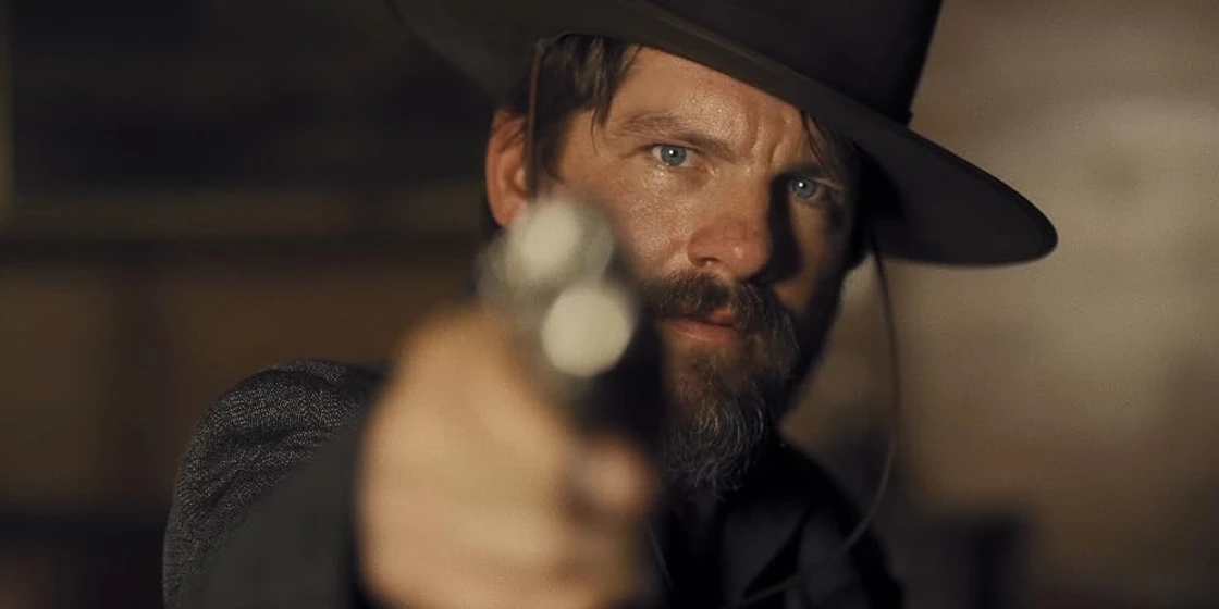 Zachary Knighton en the-pale-door