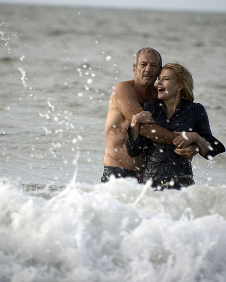 Fanny Ardant y Patrick Chesnais en Mis Días Felices