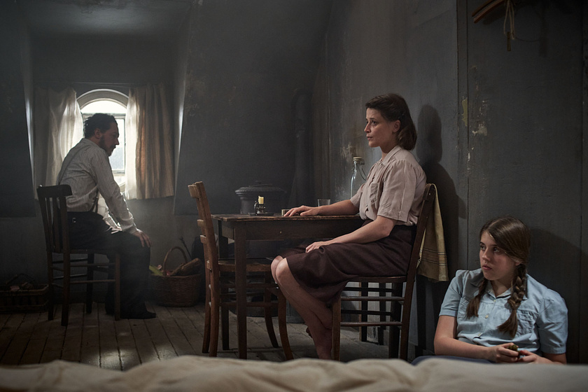 Guillaume Gallienne, Adeline D'Hermy y Violette Guillon en La Vida ante Nosotros