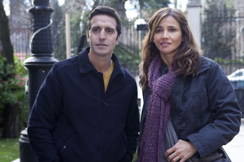 Goya Toledo y Diego Peretti en Maktub