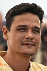 photo of person Matahi Pambrun