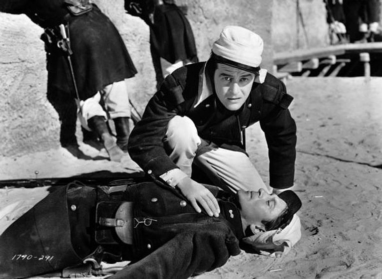 Gary Cooper y Ray Milland en Beau Geste