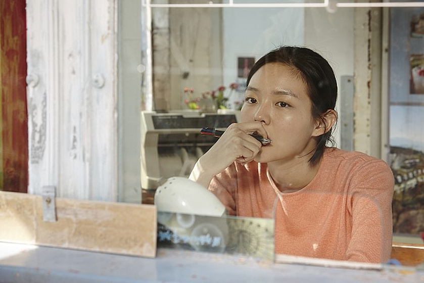 Esom en scarlet-innocence