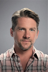 picture of actor Zachary Knighton