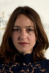 picture of actor Sarah Adler