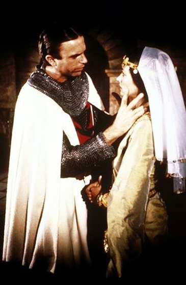 Sam Neill y Olivia Hussey en Ivanhoe