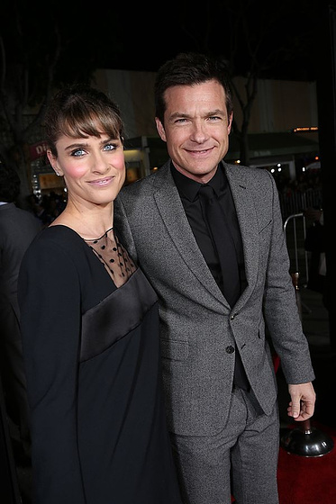 Amanda Peet y Jason Bateman en Por la cara (Premiere en Los Angeles. Enero 2013)